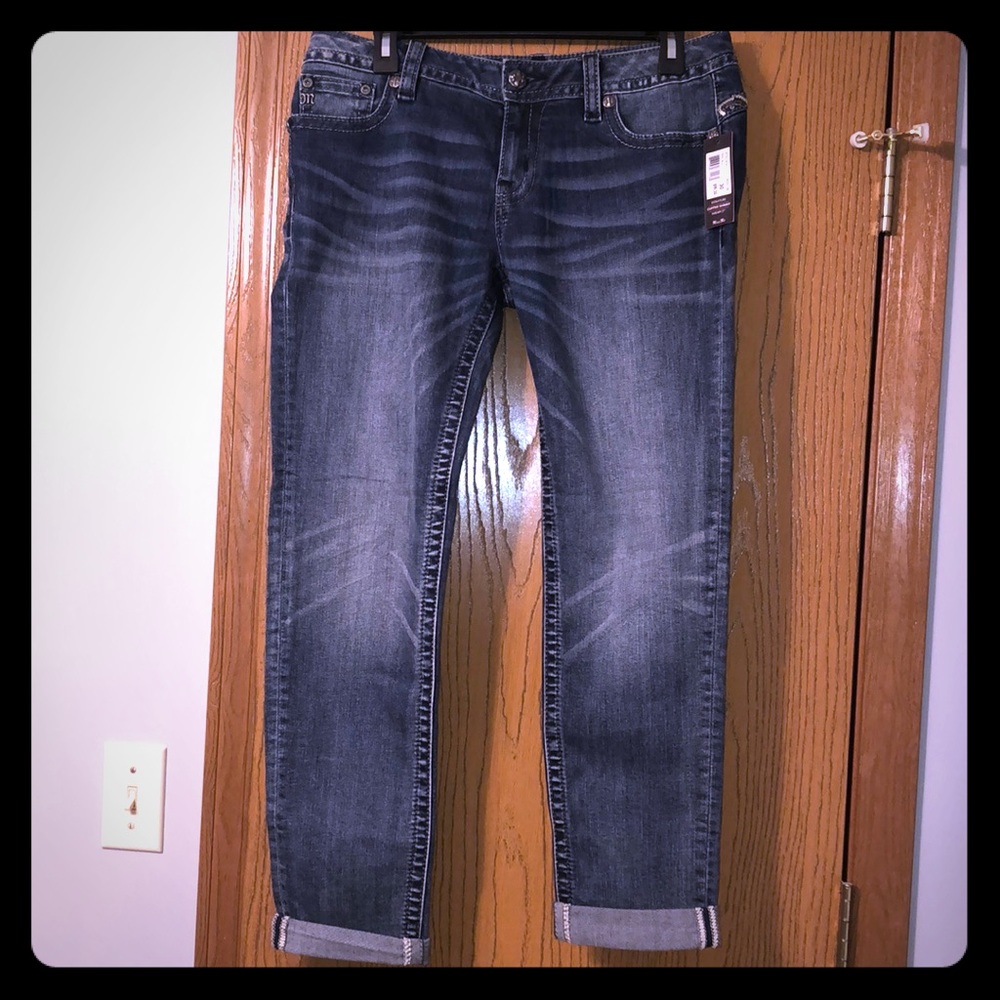 NWT Miss Me Signature Skinny Crop